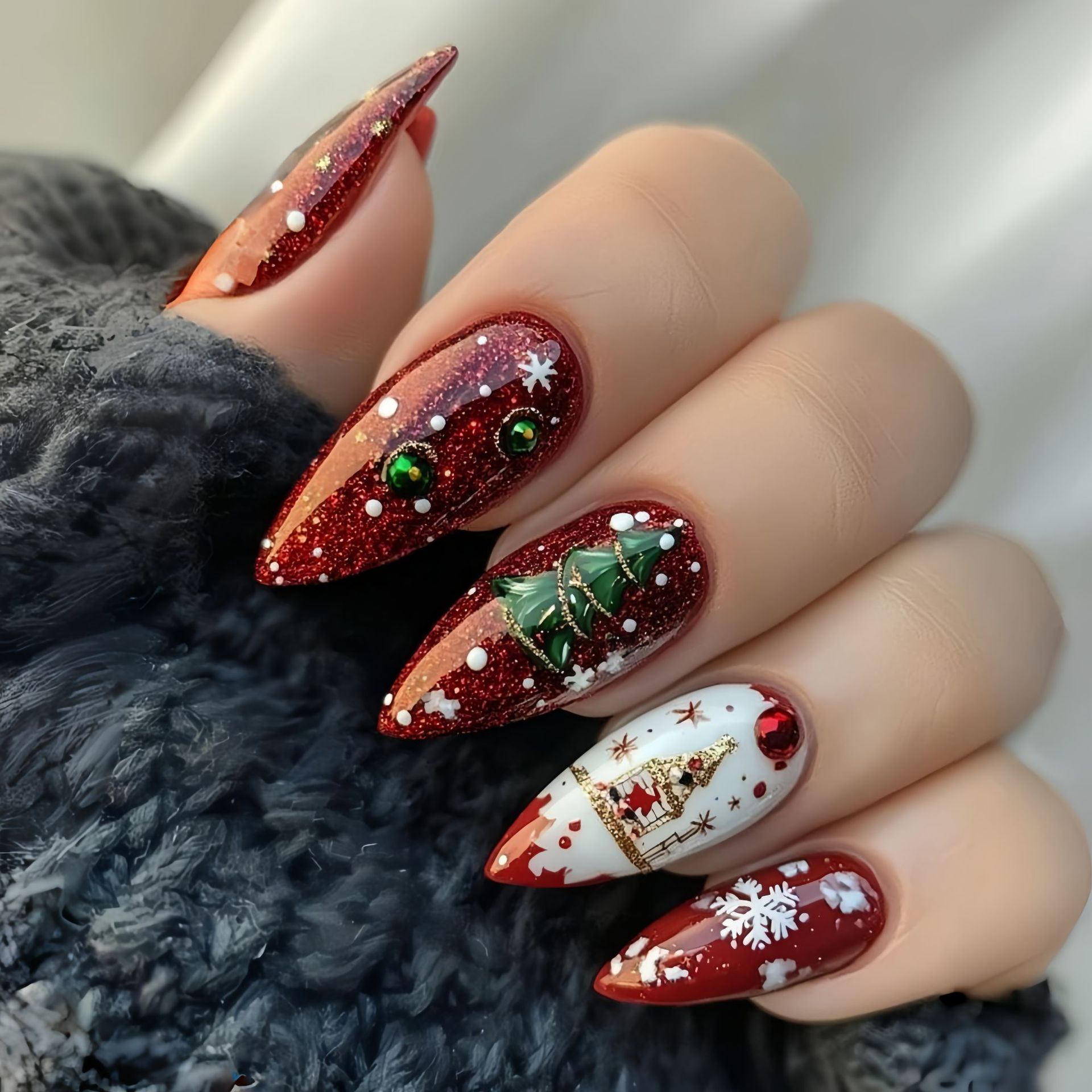Medium fake nails for Christma - Christmas Tree Artificial 评论和价格