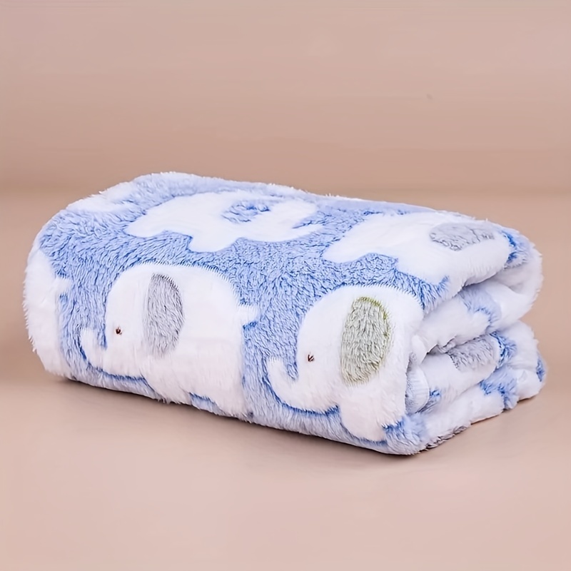 Soft and Cozy Cartoon Elephant - Christmas Throw Blanket 评论和价格